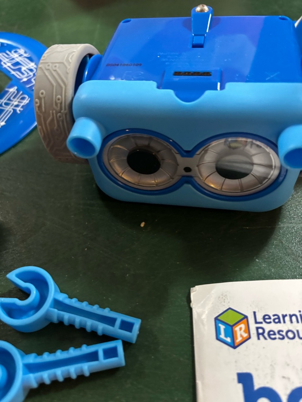 Learning Resources Botley-style Coding Robot Activity - Picture 5 of 7